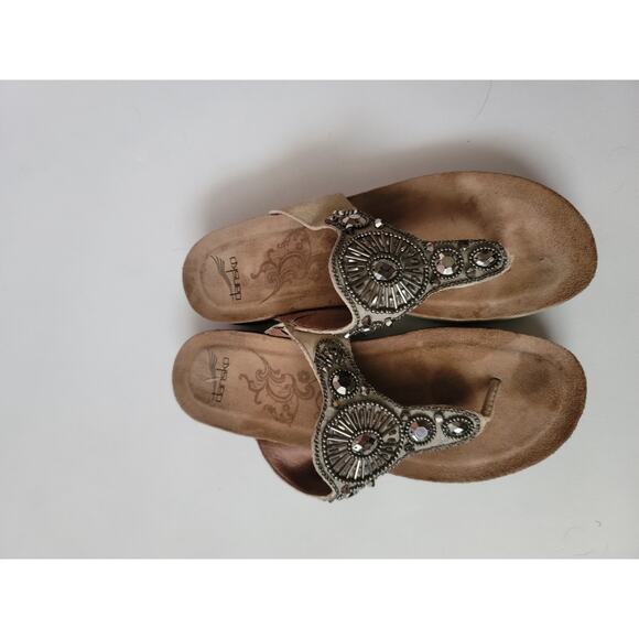 Dansko Pamela Light Gray Nubuck Jeweled Thong Sandals Size EU 38 - Picture 3 of 9